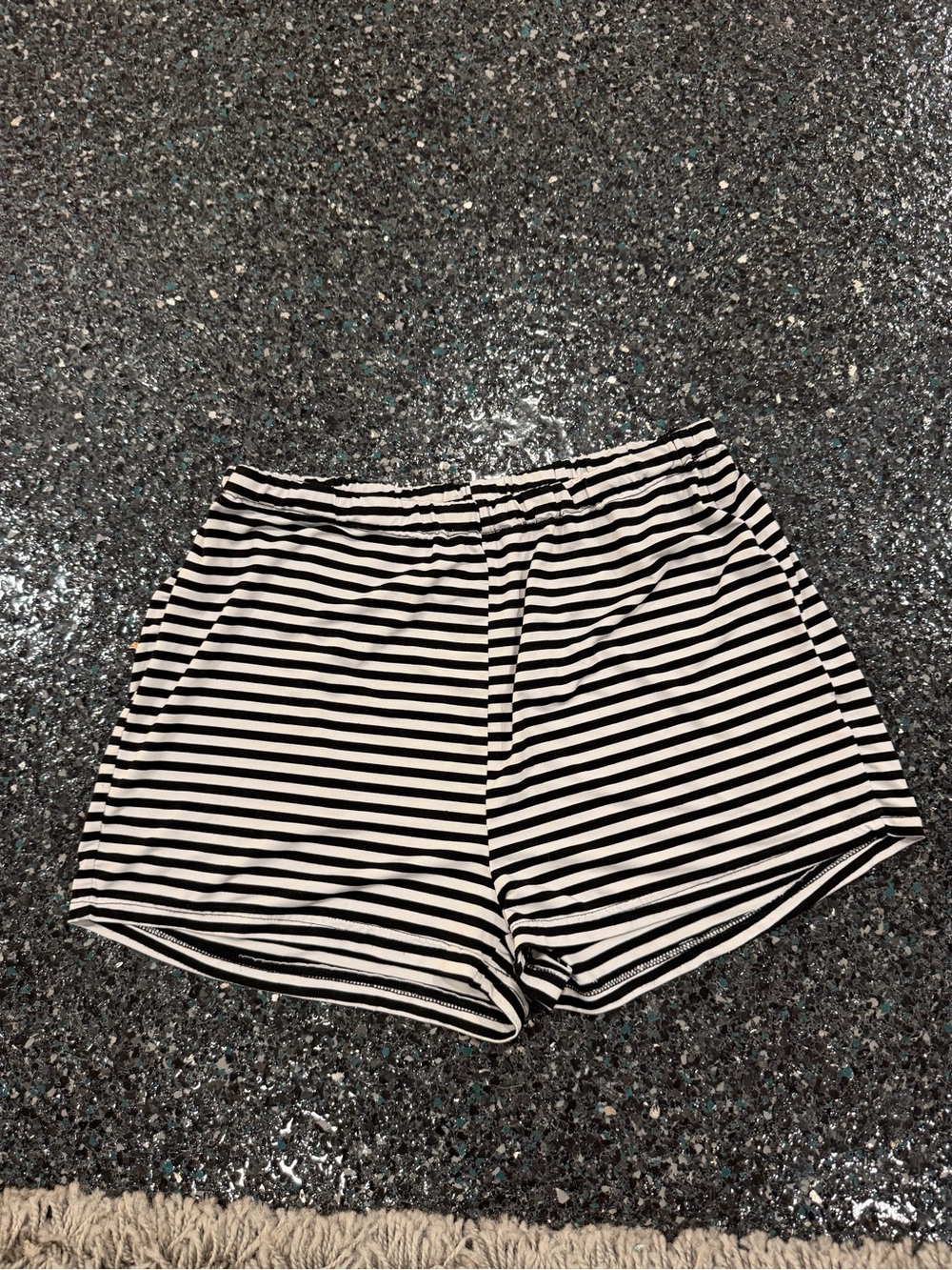 Ekouaer Black White Striped Sleep Shorts Size Medium